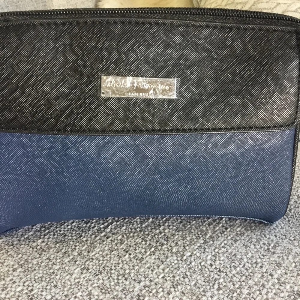 Salvatore Ferragamo Black and Navy Leather Cosmetic Case